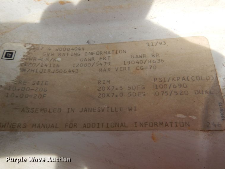 image for item JS9674 1994 GMC TopKick C6500  digger derrick truck