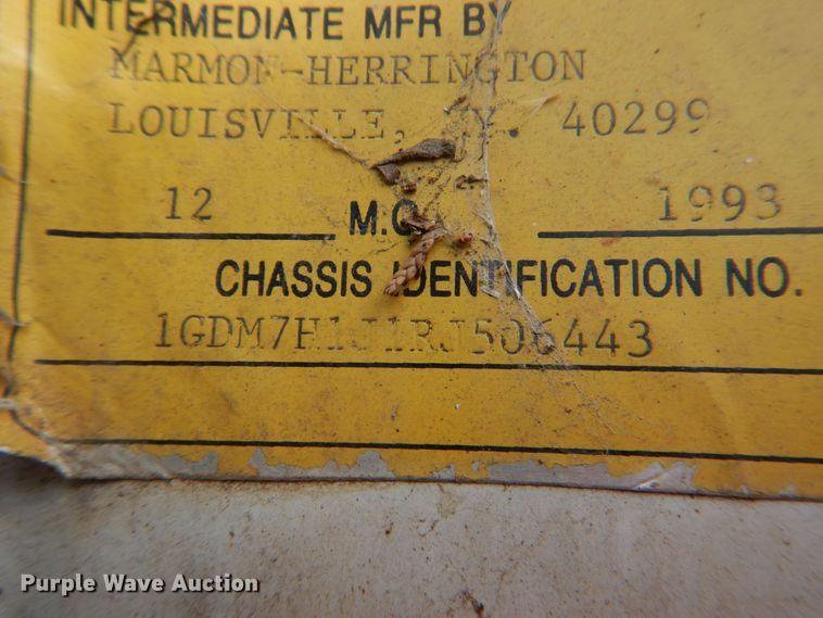 image for item JS9674 1994 GMC TopKick C6500  digger derrick truck