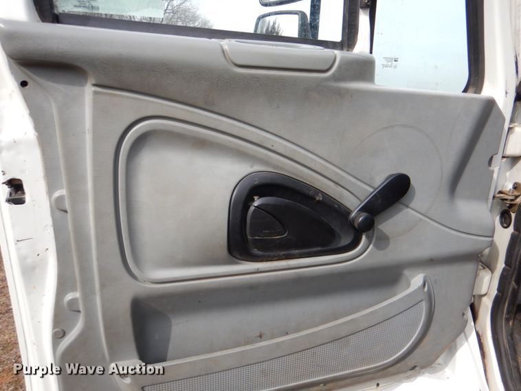 image for item JS9676 2006 International 4300  bucket truck