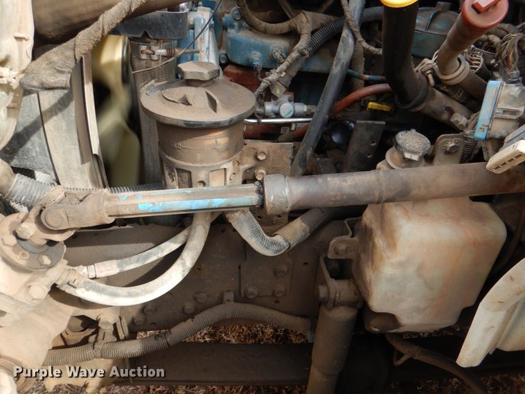 image for item JS9676 2006 International 4300  bucket truck