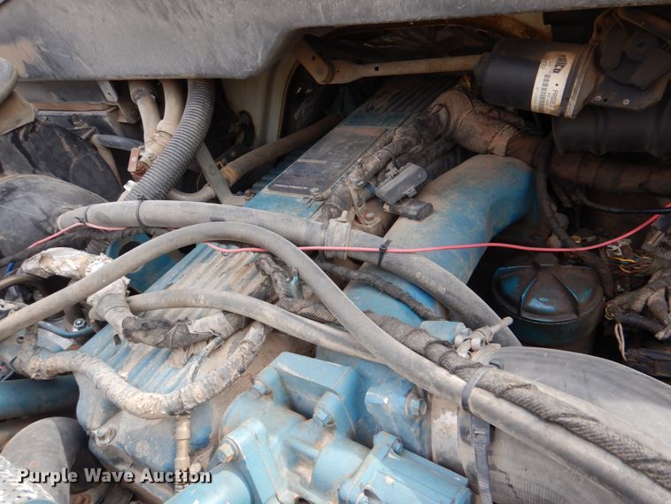 image for item JS9676 2006 International 4300  bucket truck