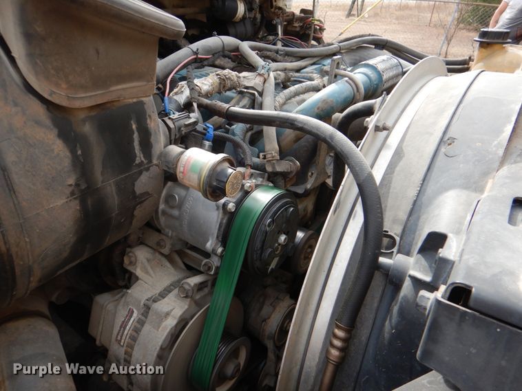 image for item JS9676 2006 International 4300  bucket truck