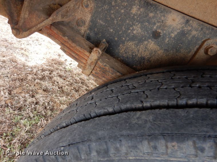 image for item JS9676 2006 International 4300  bucket truck