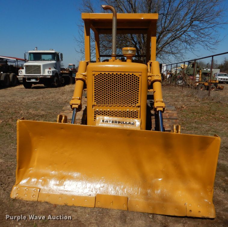 image for item JS9681 1960 Caterpillar D6B  dozer