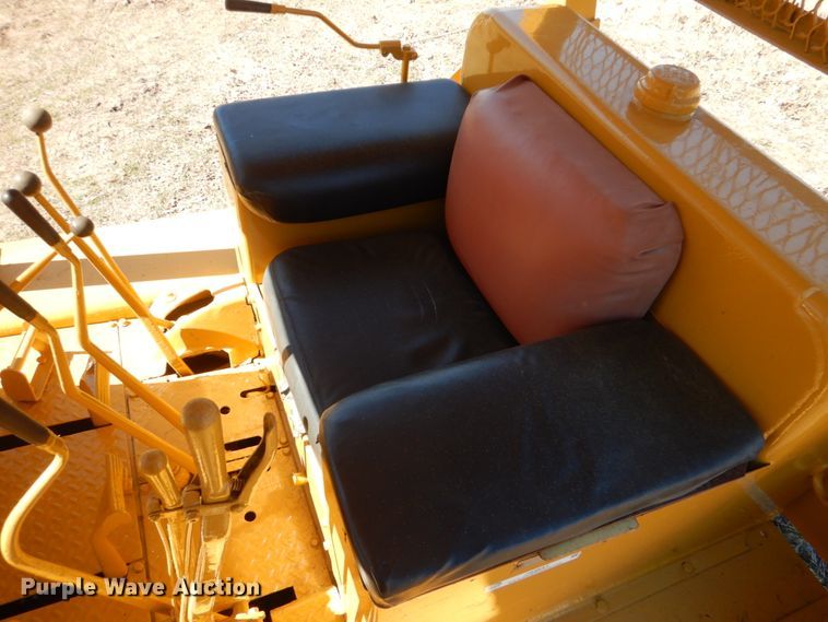 image for item JS9681 1960 Caterpillar D6B  dozer