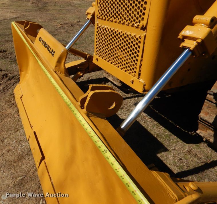 image for item JS9681 1960 Caterpillar D6B  dozer