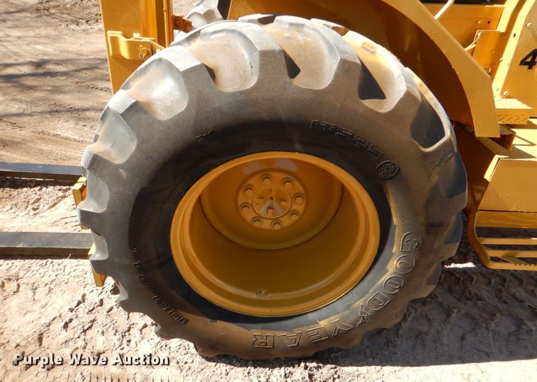 image for item JS9682 1990 John Deere 482C  forklift