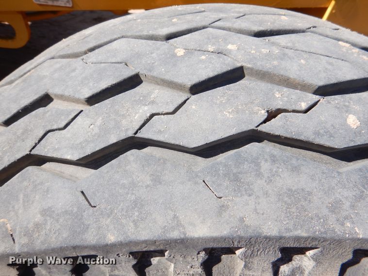 image for item JS9682 1990 John Deere 482C  forklift