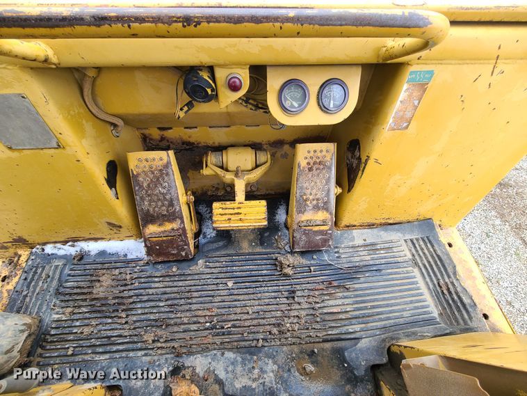 image for item KG9612 1988 Caterpillar 963  track loader