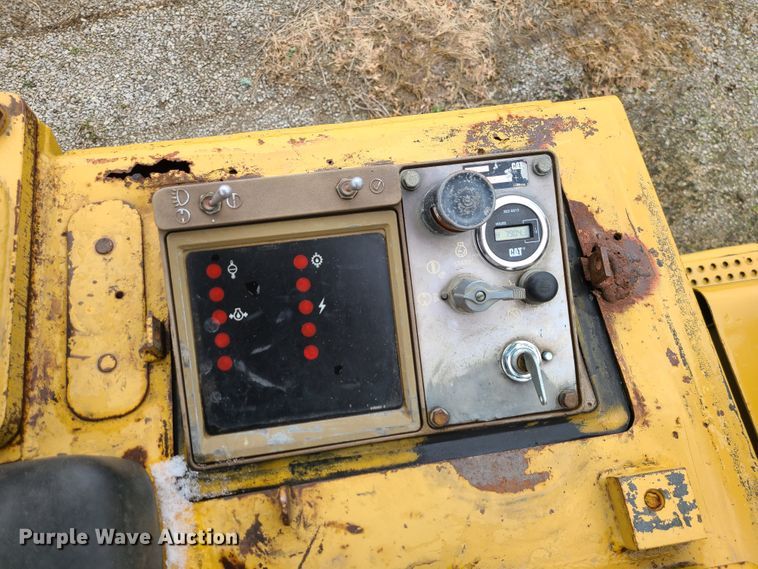 image for item KG9612 1988 Caterpillar 963  track loader