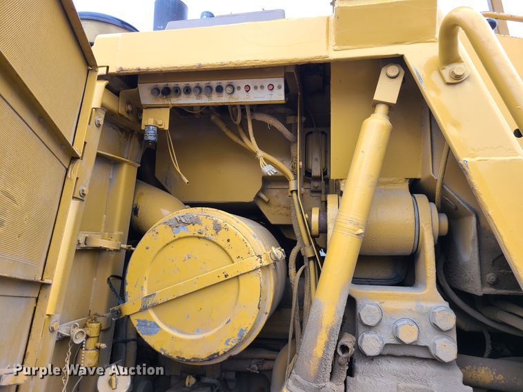 image for item KG9612 1988 Caterpillar 963  track loader