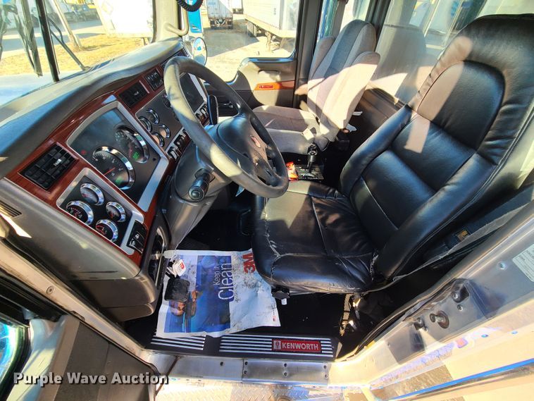 image for item KG9661 2007 Kenworth W900  dump truck