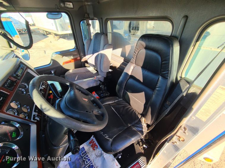 image for item KG9661 2007 Kenworth W900  dump truck