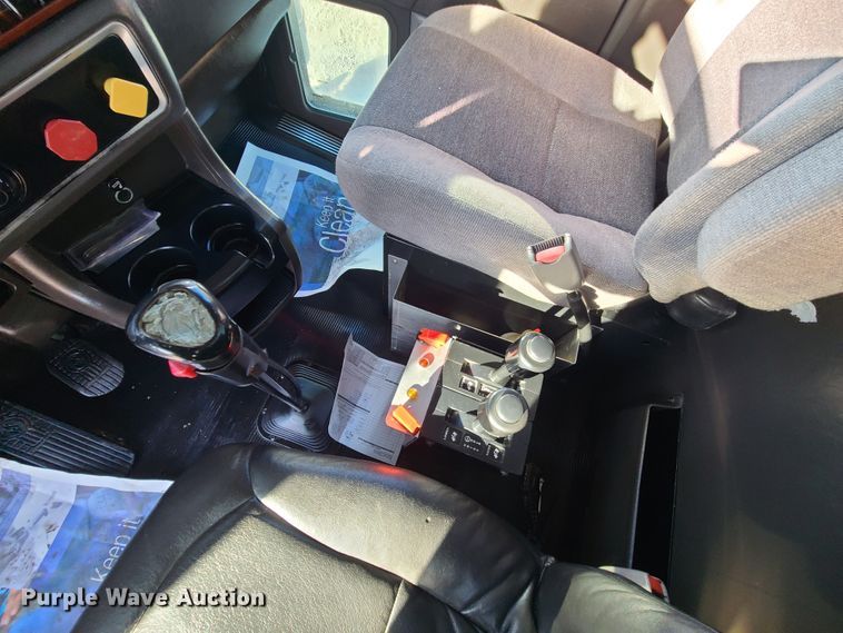 image for item KG9661 2007 Kenworth W900  dump truck