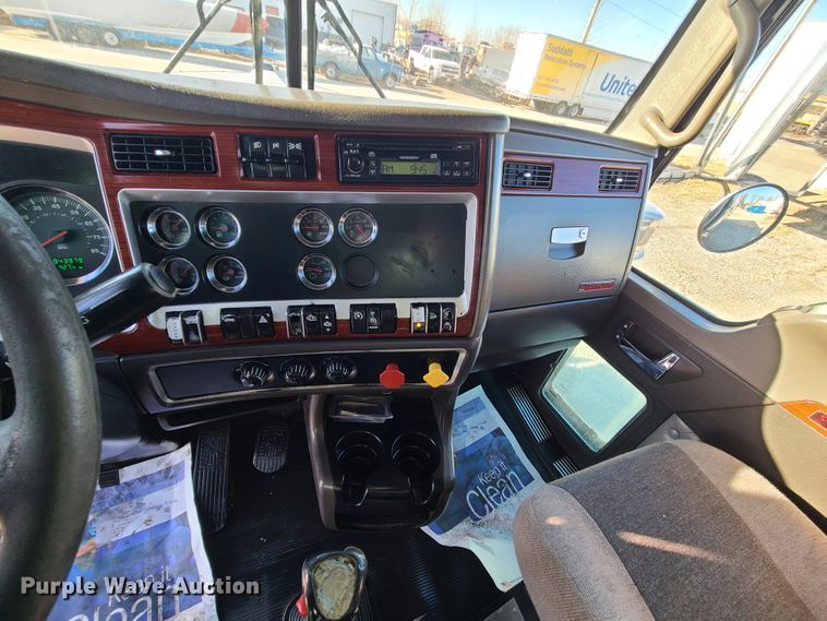 image for item KG9661 2007 Kenworth W900  dump truck