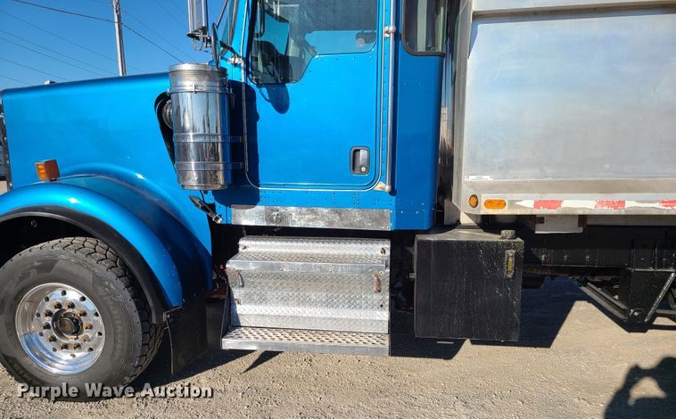image for item KG9661 2007 Kenworth W900  dump truck