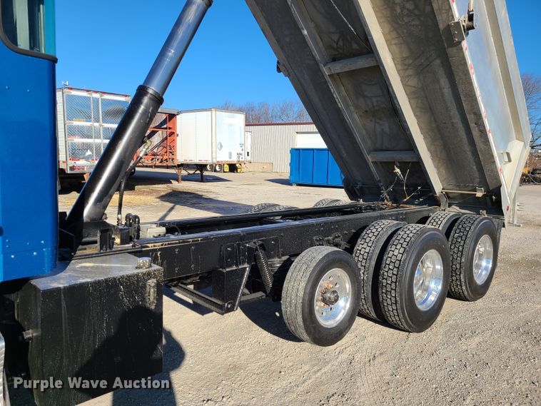 image for item KG9661 2007 Kenworth W900  dump truck