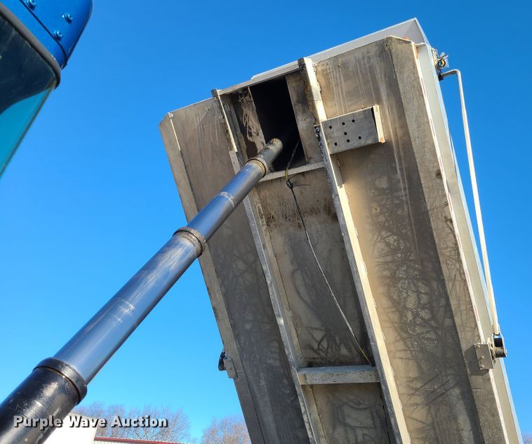 image for item KG9661 2007 Kenworth W900  dump truck