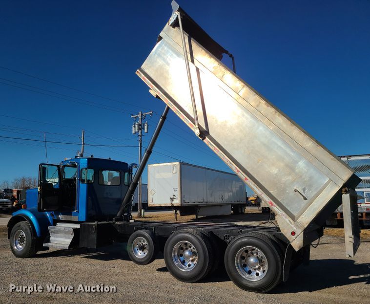 image for item KG9661 2007 Kenworth W900  dump truck