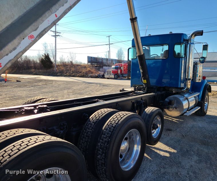 image for item KG9661 2007 Kenworth W900  dump truck