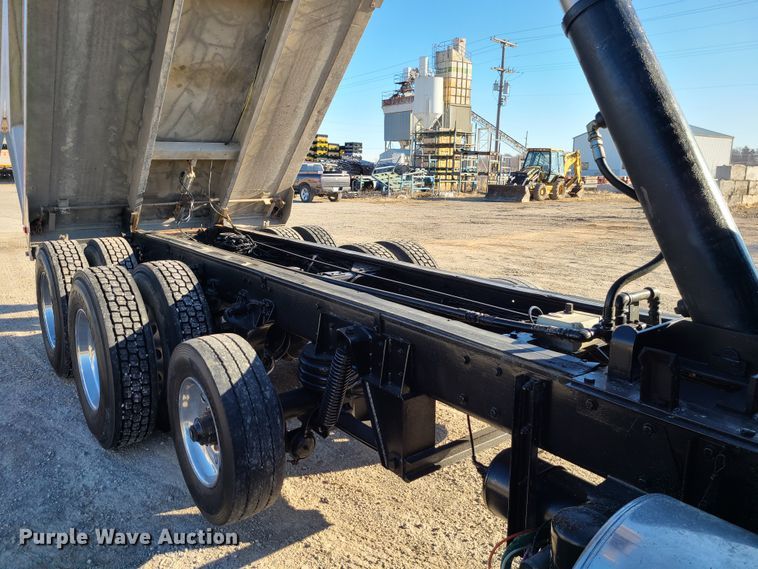 image for item KG9661 2007 Kenworth W900  dump truck