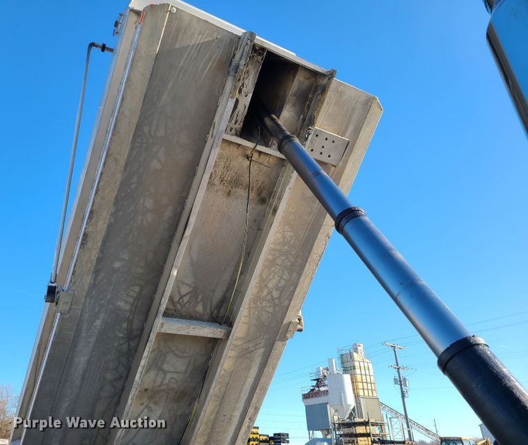 image for item KG9661 2007 Kenworth W900  dump truck