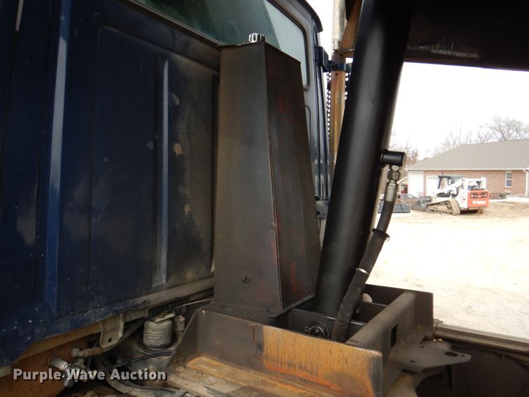 image for item KH9708 1994 Ford L8000  dump truck