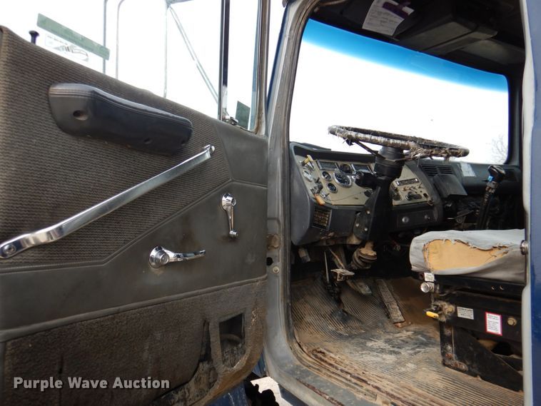 image for item KH9708 1994 Ford L8000  dump truck