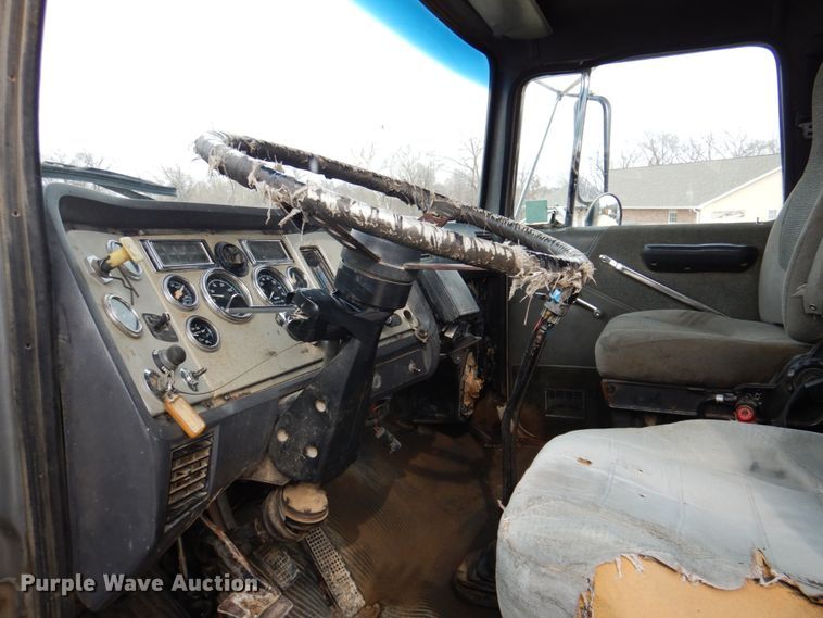 image for item KH9708 1994 Ford L8000  dump truck