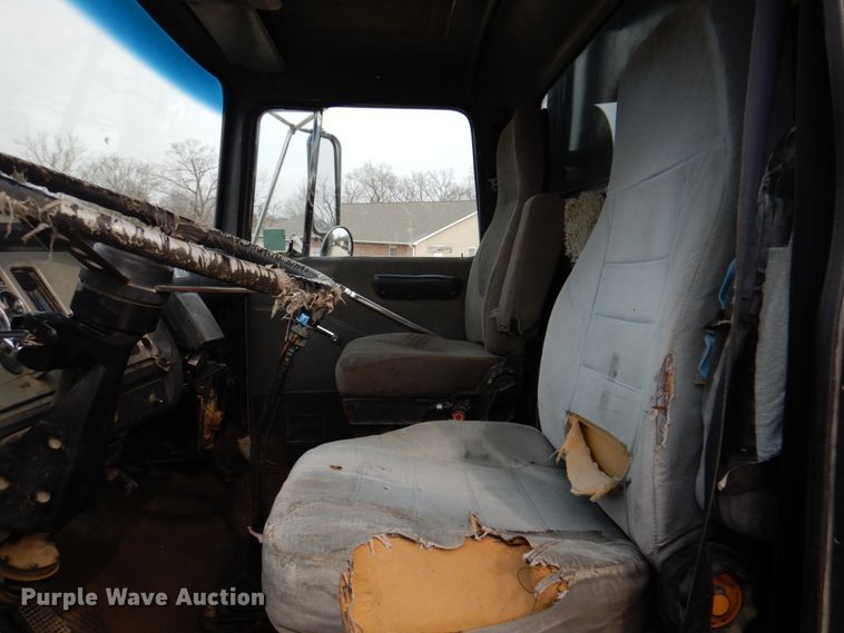 image for item KH9708 1994 Ford L8000  dump truck