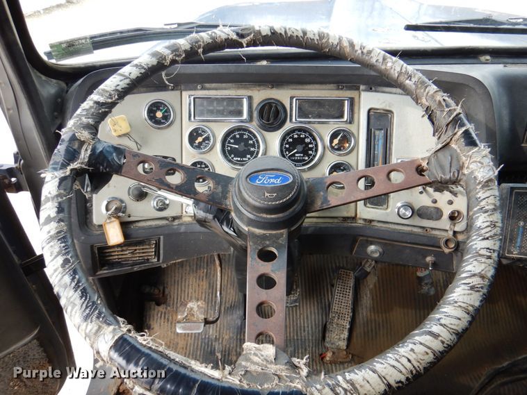 image for item KH9708 1994 Ford L8000  dump truck