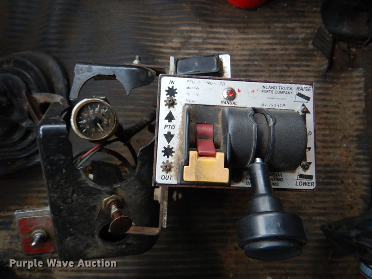 image for item KH9708 1994 Ford L8000  dump truck