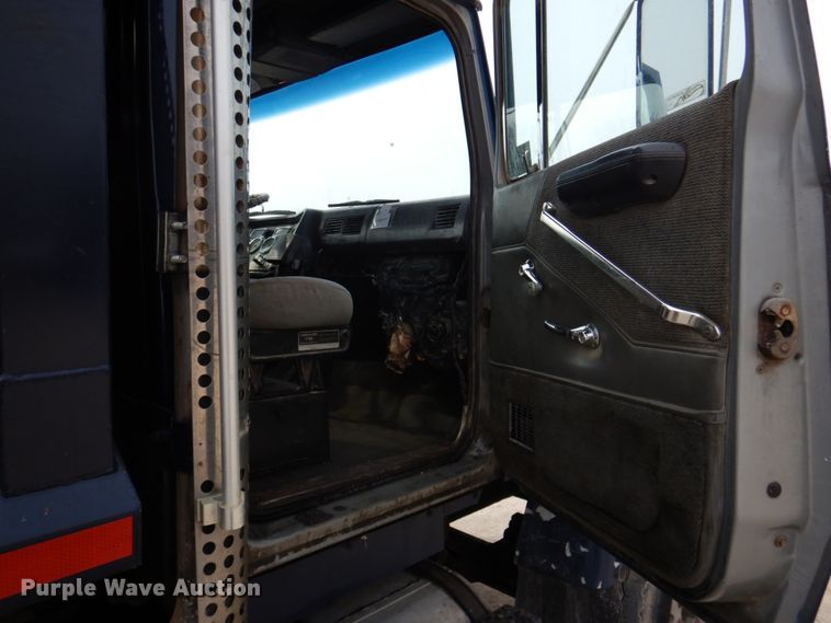 image for item KH9708 1994 Ford L8000  dump truck