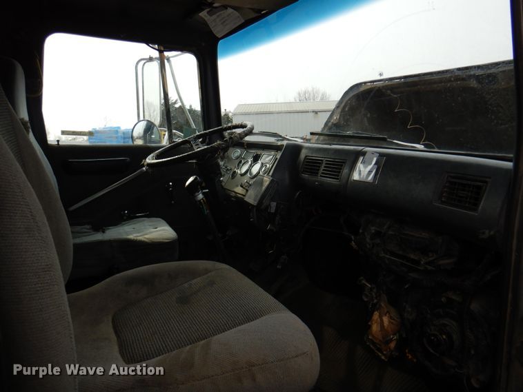 image for item KH9708 1994 Ford L8000  dump truck