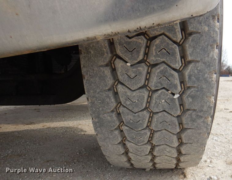 image for item KH9708 1994 Ford L8000  dump truck