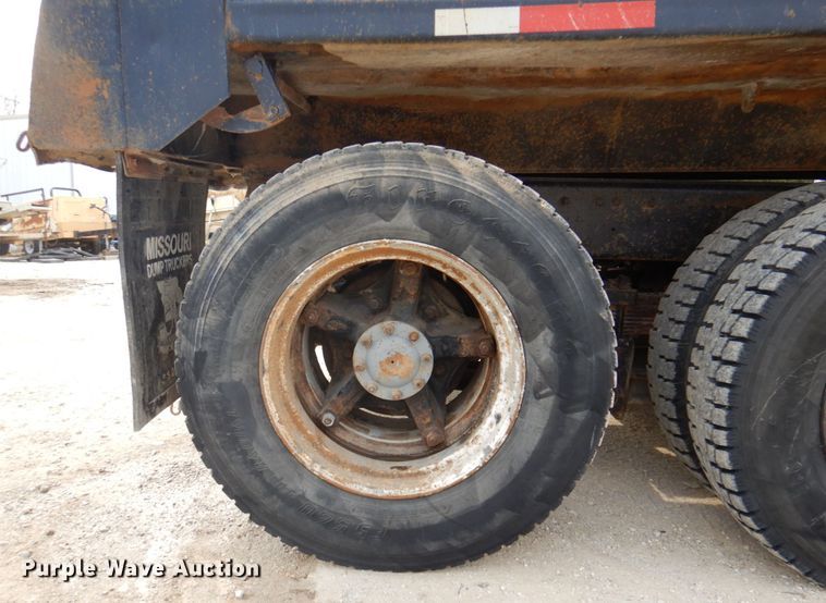 image for item KH9708 1994 Ford L8000  dump truck