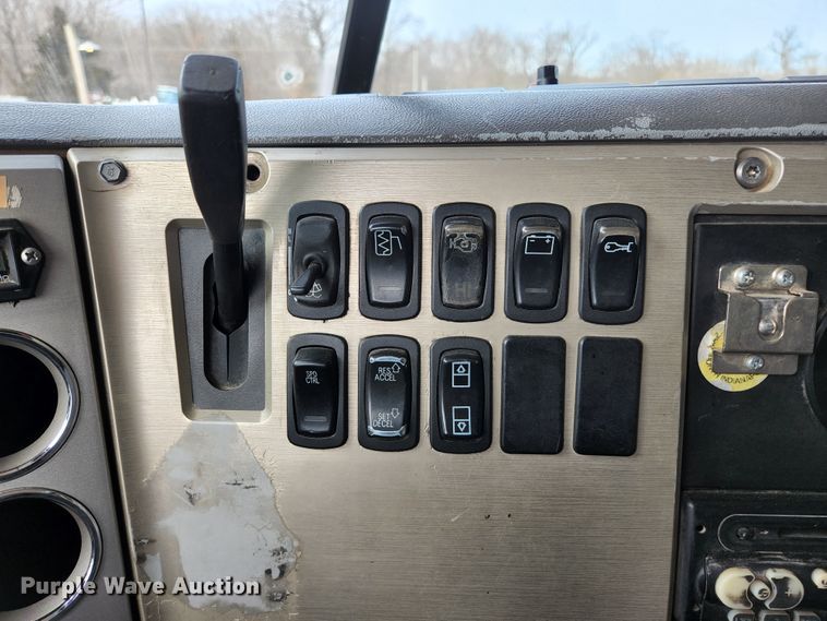 image for item KH9709 2007 Mack Granite CTP713B  dump truck