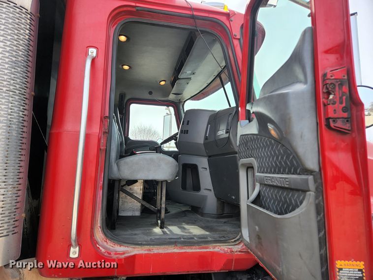 image for item KH9709 2007 Mack Granite CTP713B  dump truck