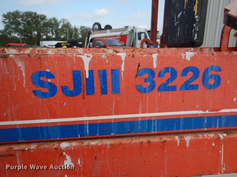 image for item KW9790 2007 Skyjack SJIII 3226  scissor lift