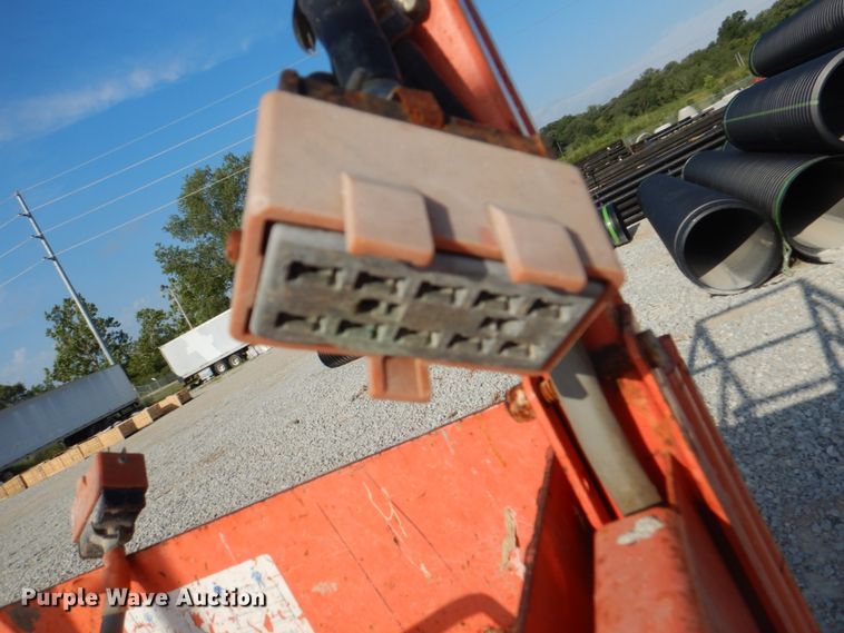 image for item KW9794 2000 Skyjack SJIII 3219  scissor lift