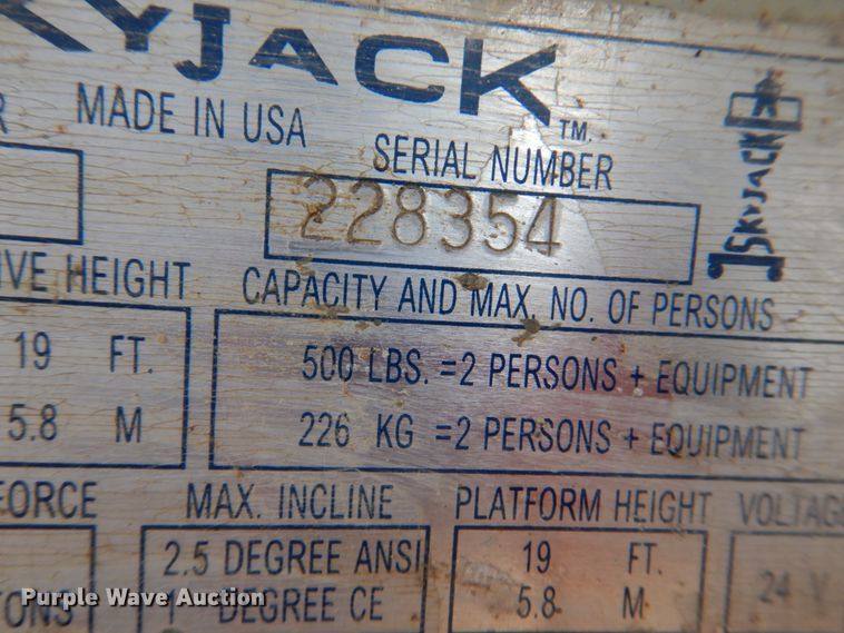 image for item KW9794 2000 Skyjack SJIII 3219  scissor lift