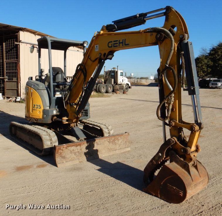 image for item MK9533 2016 Gehl Z35  mini excavator