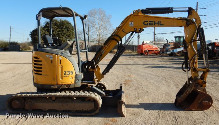 image for item MK9533 2016 Gehl Z35  mini excavator