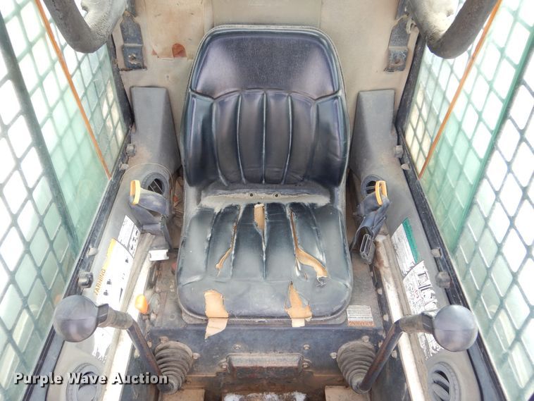 image for item MX9871 1999 Bobcat 863  skid steer loader