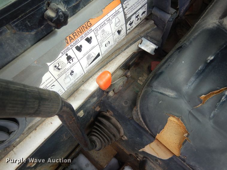 image for item MX9871 1999 Bobcat 863  skid steer loader