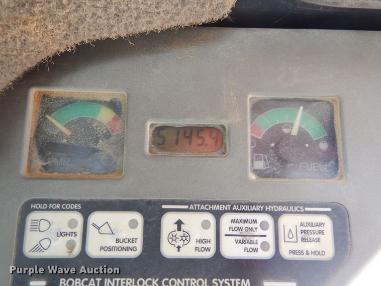 image for item MX9871 1999 Bobcat 863  skid steer loader