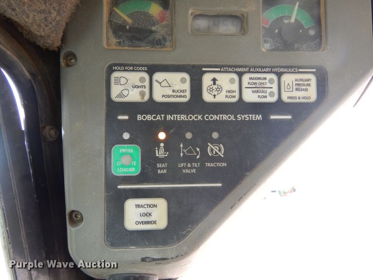 image for item MX9871 1999 Bobcat 863  skid steer loader