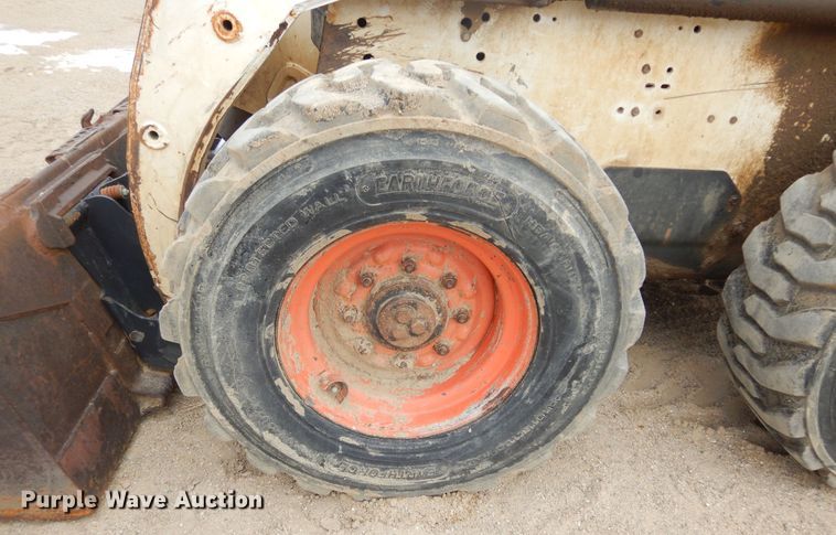 image for item MX9871 1999 Bobcat 863  skid steer loader