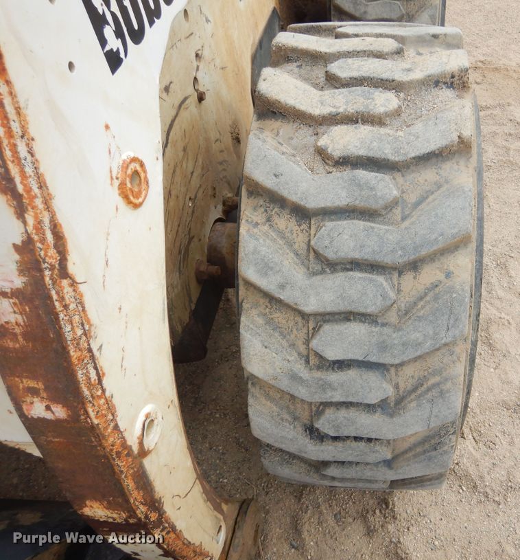 image for item MX9871 1999 Bobcat 863  skid steer loader