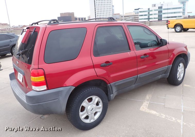image for item DC4039 2004 Ford Escape XLT  SUV